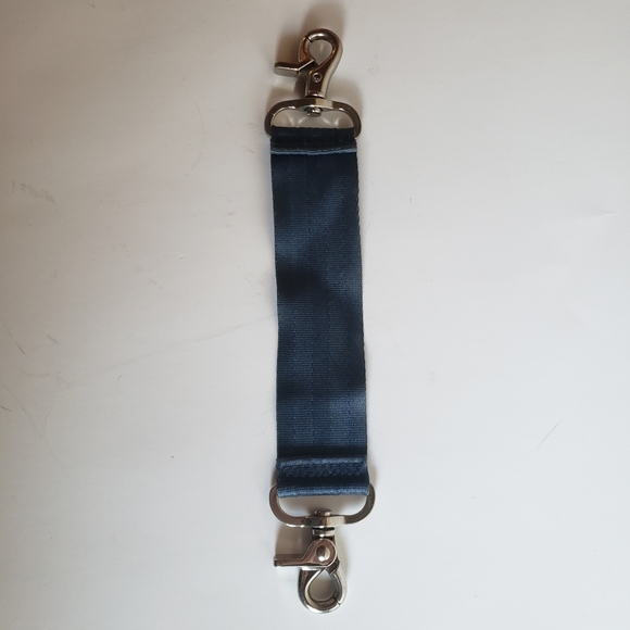 Luxury Petunia Pickle Bottom Unisex Touring Tote - Picture 7 of 7